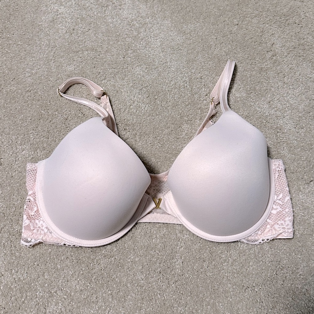 VS Front-close Uplift Demi Bra, 36D